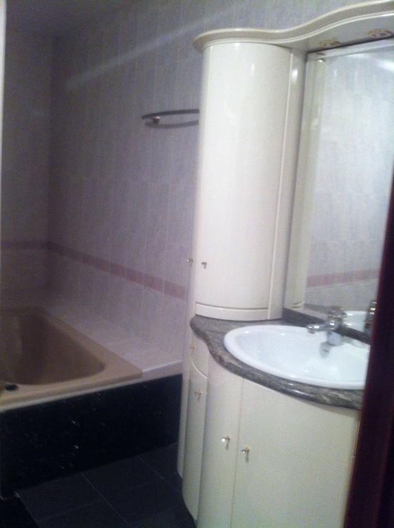 Habitaciones Lopez Azcona Noja Eksteriør billede